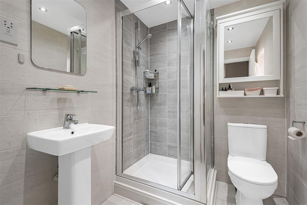 Additional image 19 of 5 bed property for saleLander Close, Chesterton, Bicester OX26