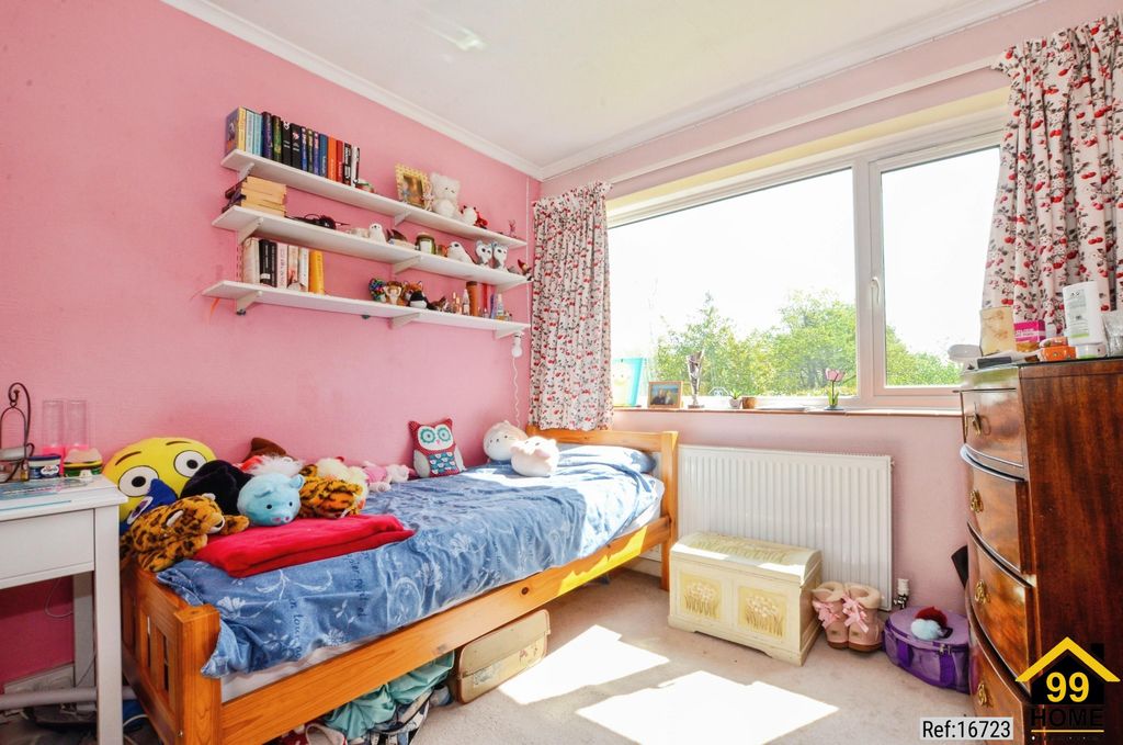 Additional image 14 of 5 bed detached house for saleTower Close, Berkhamsted, Hertfordshire HP4