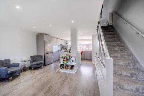 Linksway, Hendon NW4