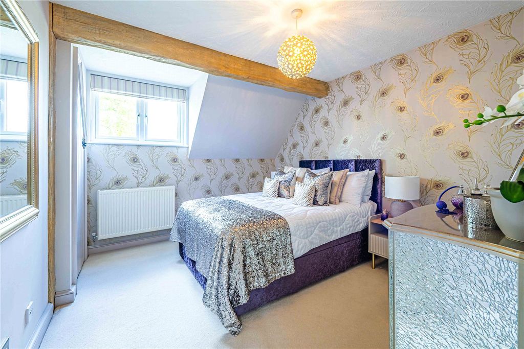 Additional image 27 of 5 bed detached house for saleCastle Gateway, Berkhamsted, Hertfordshire HP4