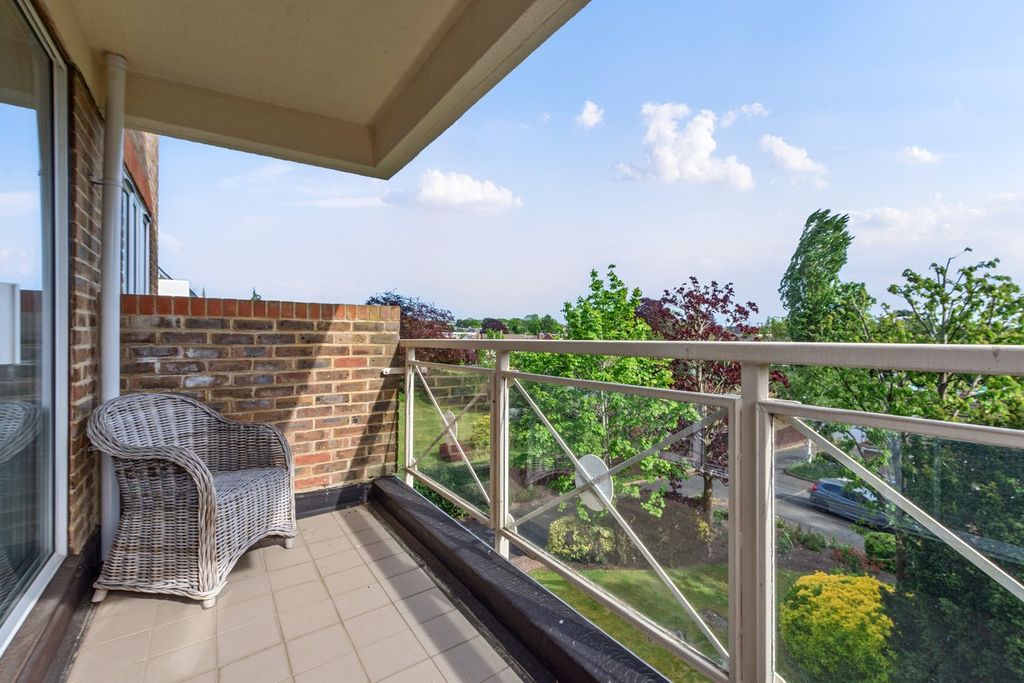 Additional image 5 of 2 bed flat for saleCourt Downs Road, Beckenham BR3