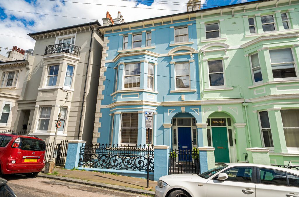 6 bed end terrace house for saleCollege Road, Brighton, East Sussex BN2