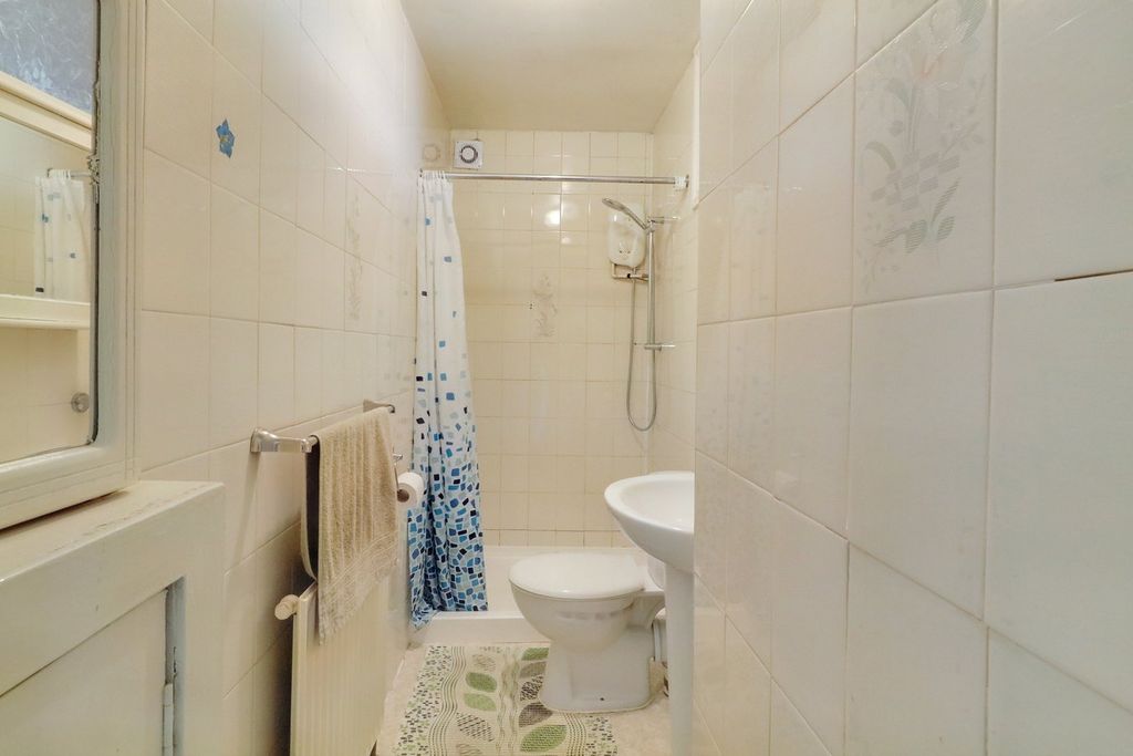 Additional image 5 of 5 bed semi-detached house for saleBuck Lane, London NW9