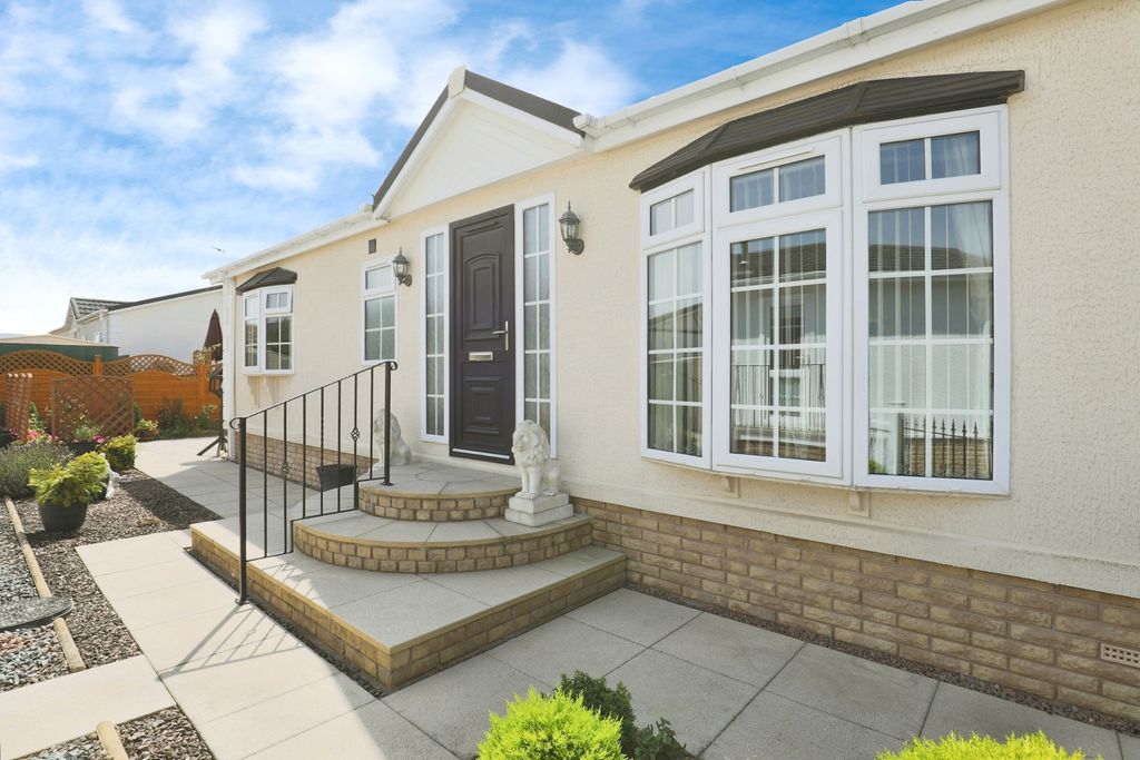 2 bed detached house for saleAston Road, Broadway, Worcestershire WR12