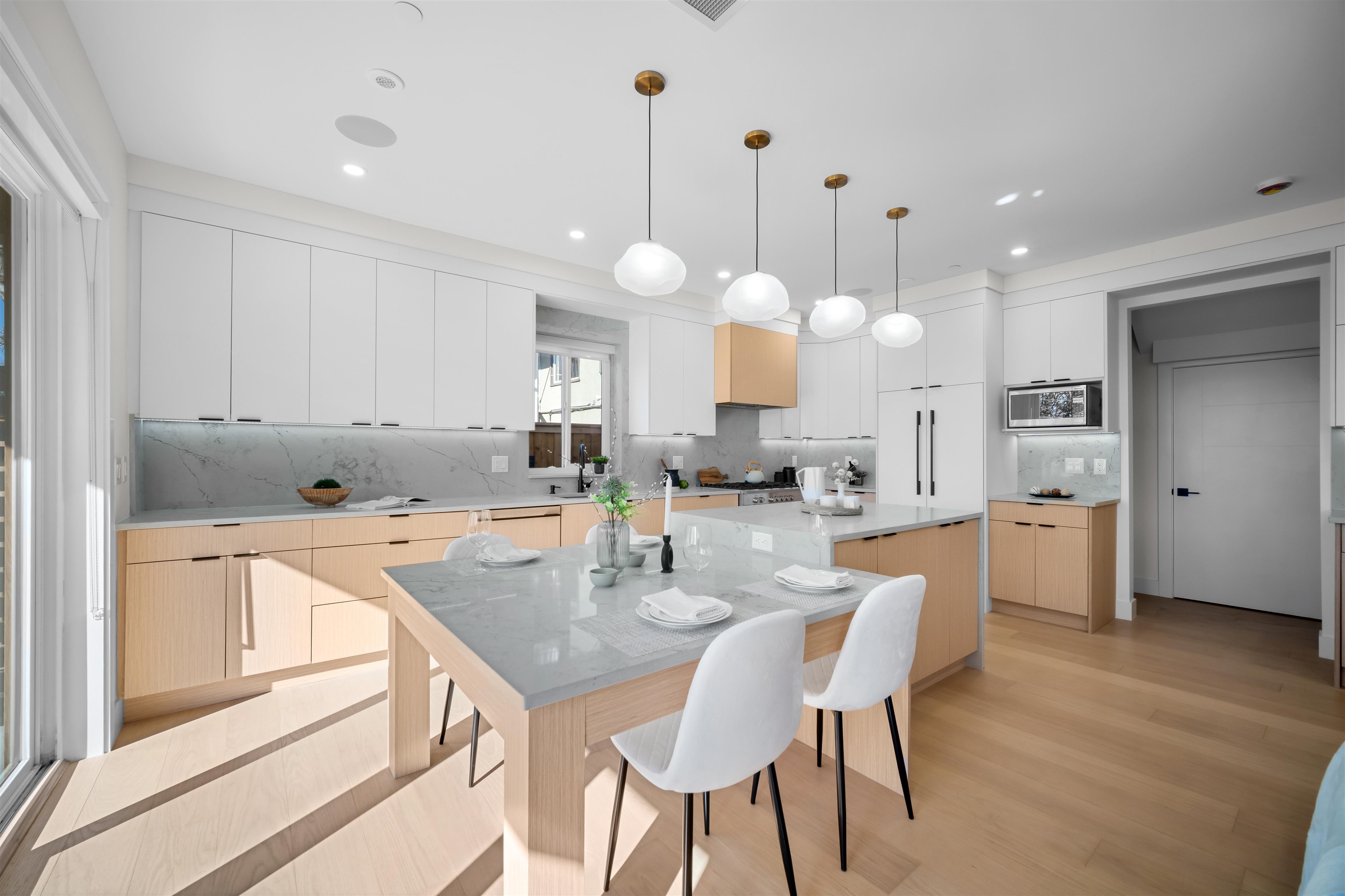 Additional image 5 of 2-3576 Pender Street E, Vancouver, BC, V5K 2E3