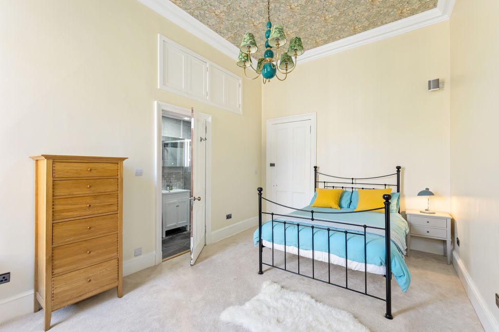 Additional image 9 of 4 bed flat for sale6 (2F1), Cambridge Street, West End, Edinburgh EH1