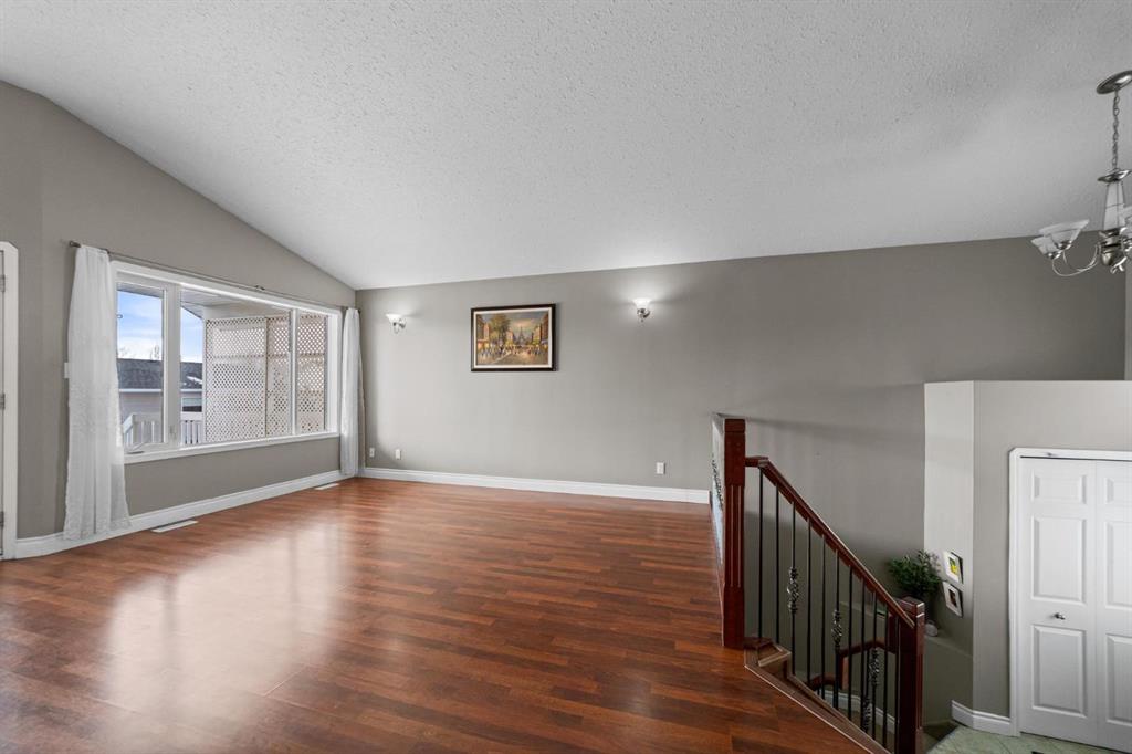 Additional image 5 of 24 Elliott Drive, Camrose, AB, T4V 4V6