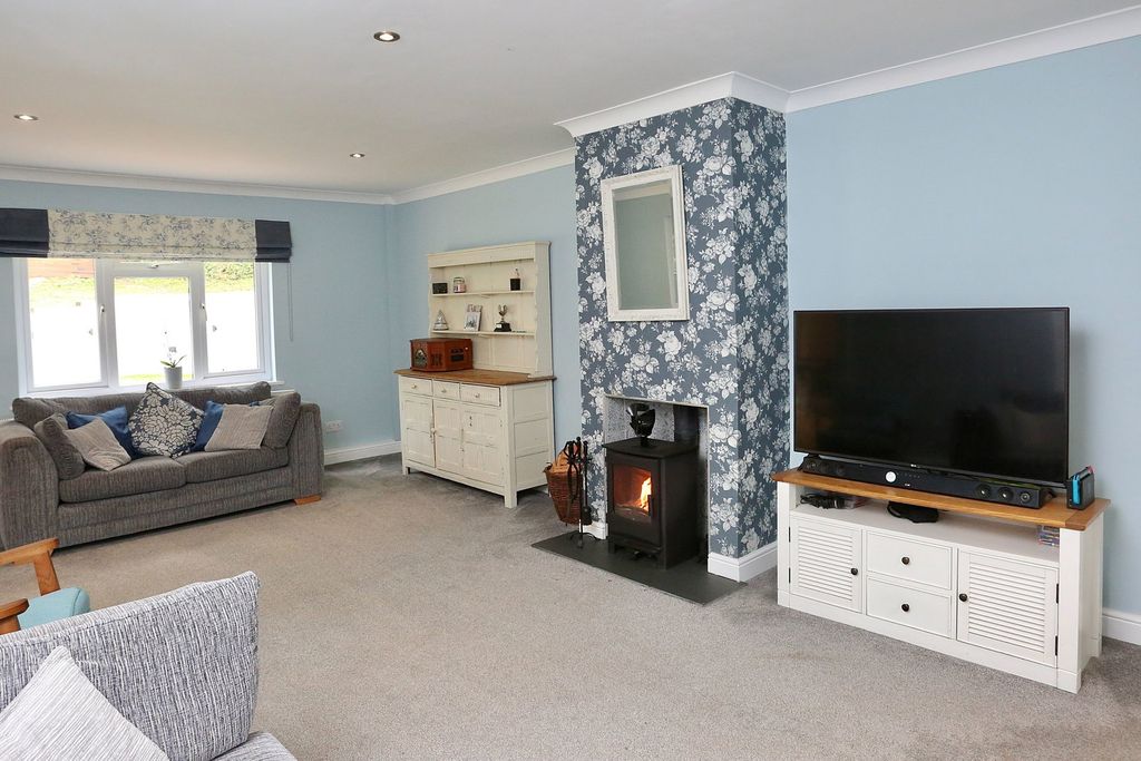 Additional image 2 of 6 bed detached house for saleKiln Lodge, Blaenavon Road, Govilon, Abergavenny, Monmouthshire NP7
