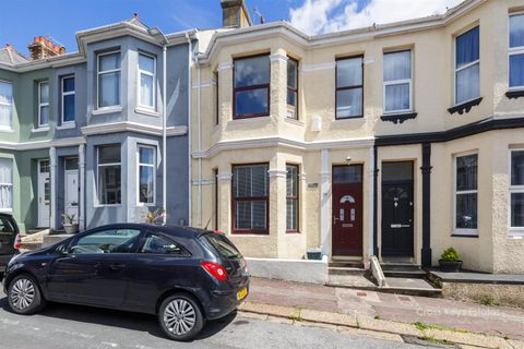 Barton Avenue, Keyham PL2