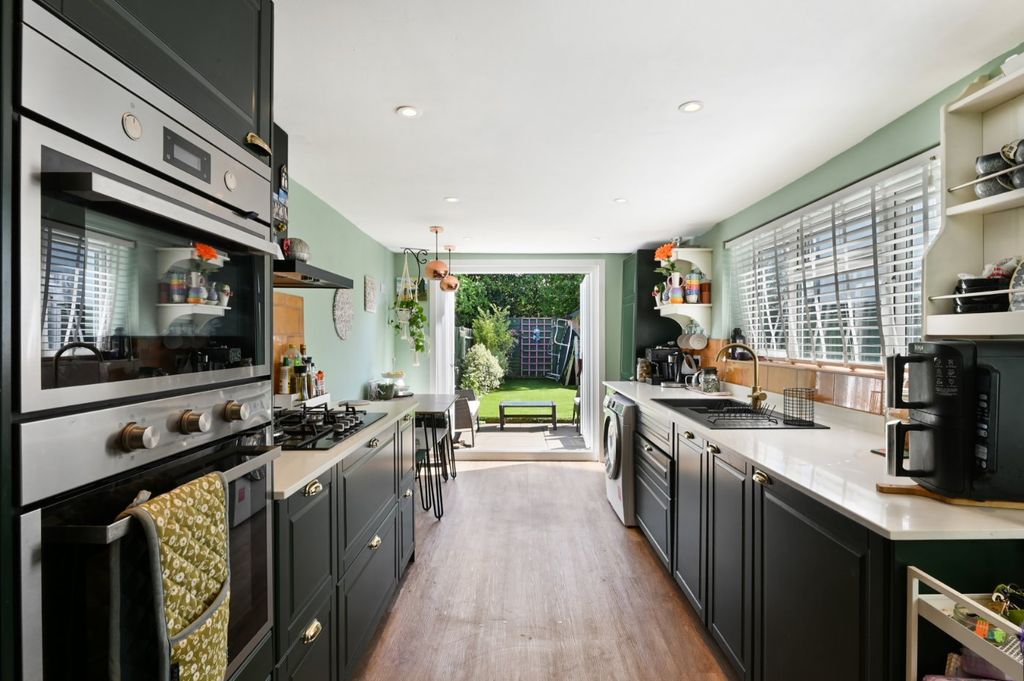 Additional image 15 of 4 bed terraced house for saleChurchfields Road, Beckenham BR3