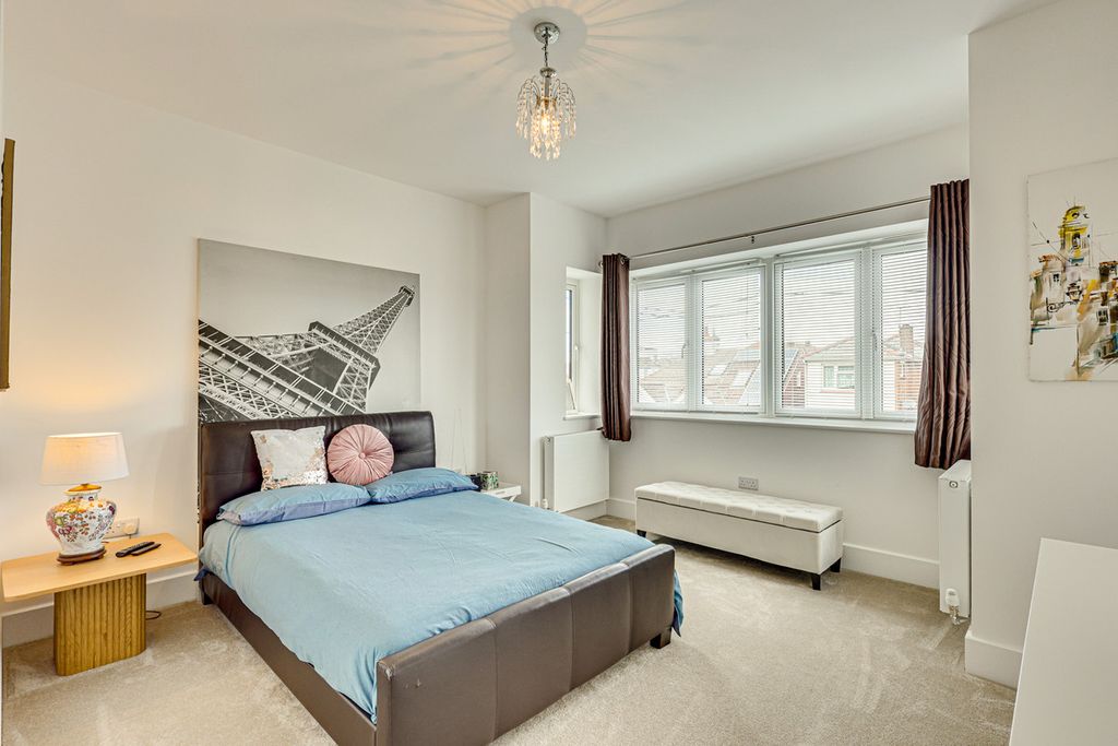 Additional image 28 of 4 bed detached house for saleCastle Road, Benfleet SS7