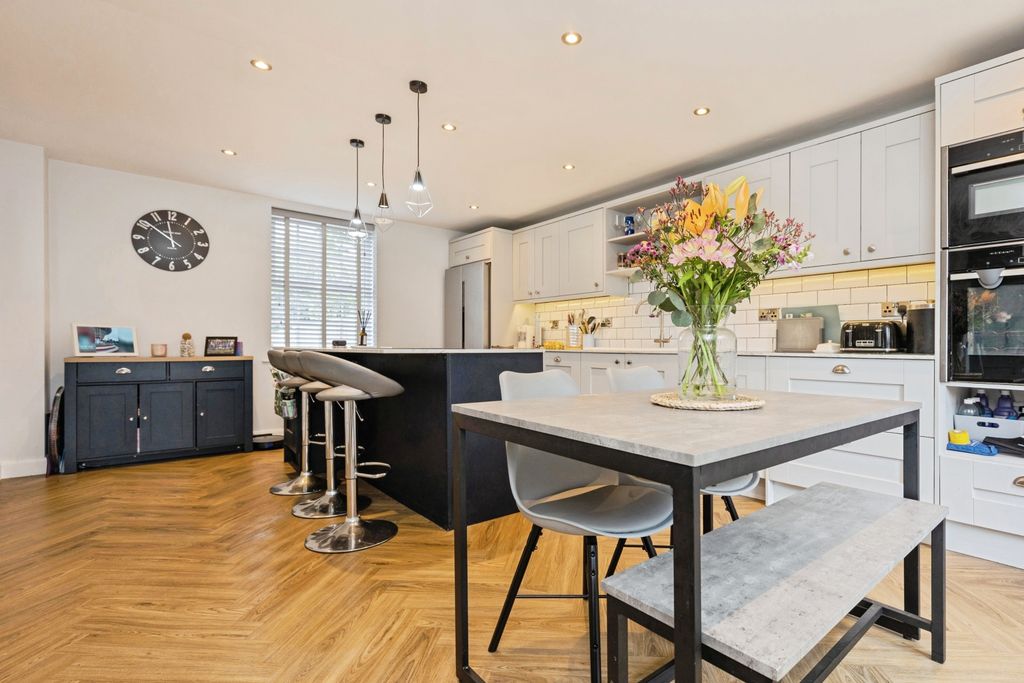 Additional image 7 of 4 bed detached house for saleDe Lacy Court, Castle Donington DE74