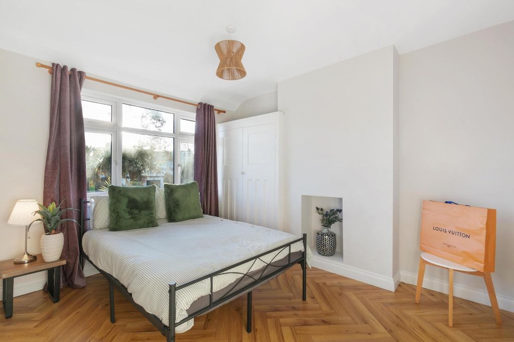 Additional image 10 of 3 bed terraced house for saleAviemore Way, Beckenham BR3