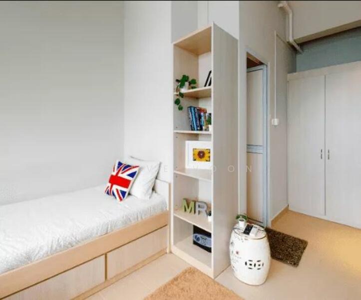31 Boon Lay Dr photo 4