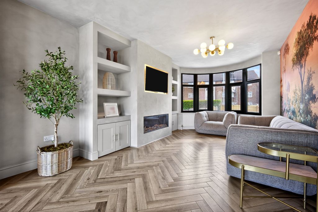 Additional image 10 of 4 bed semi-detached house for saleGorsey Lane, Ashton-Under-Lyne OL6