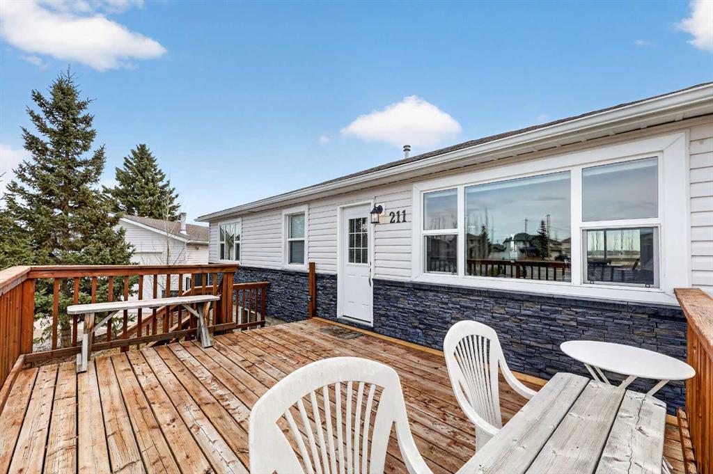 Additional image 4 of 211 1 Avenue SE, Langdon, AB, T0J 1X1