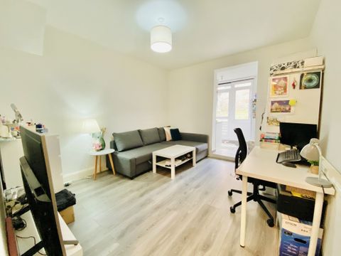 East Barnet Road, East Barnet EN4, Studio to rent