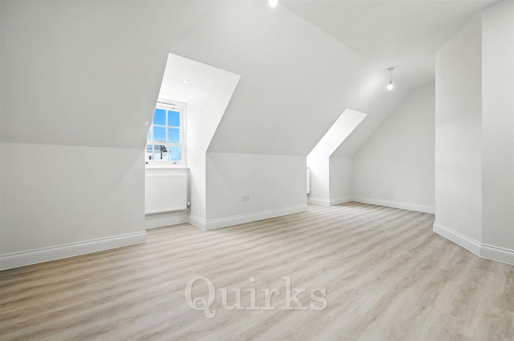 Additional image 15 of 2 bed flat for saleHigh Street, Billericay CM12