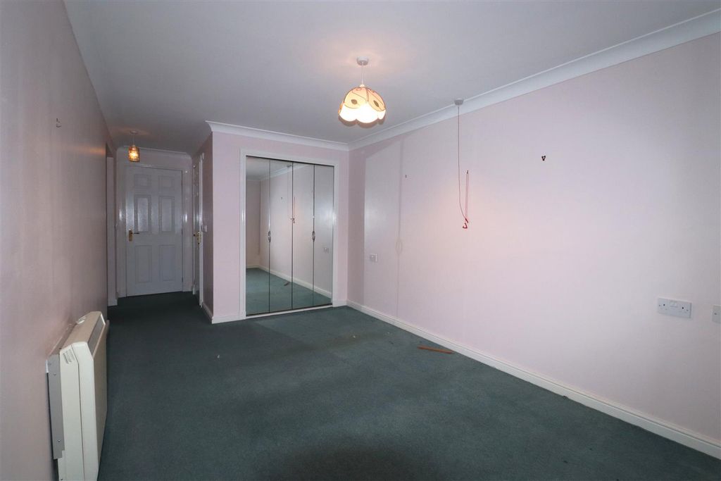 Additional image 11 of 2 bed flat for sale8 Royal Ness Court, Ness Walk, Inverness IV3