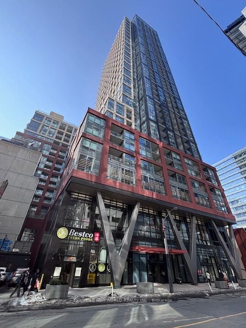 1302-108 Peter Street, Toronto, ON, M5V 0W2