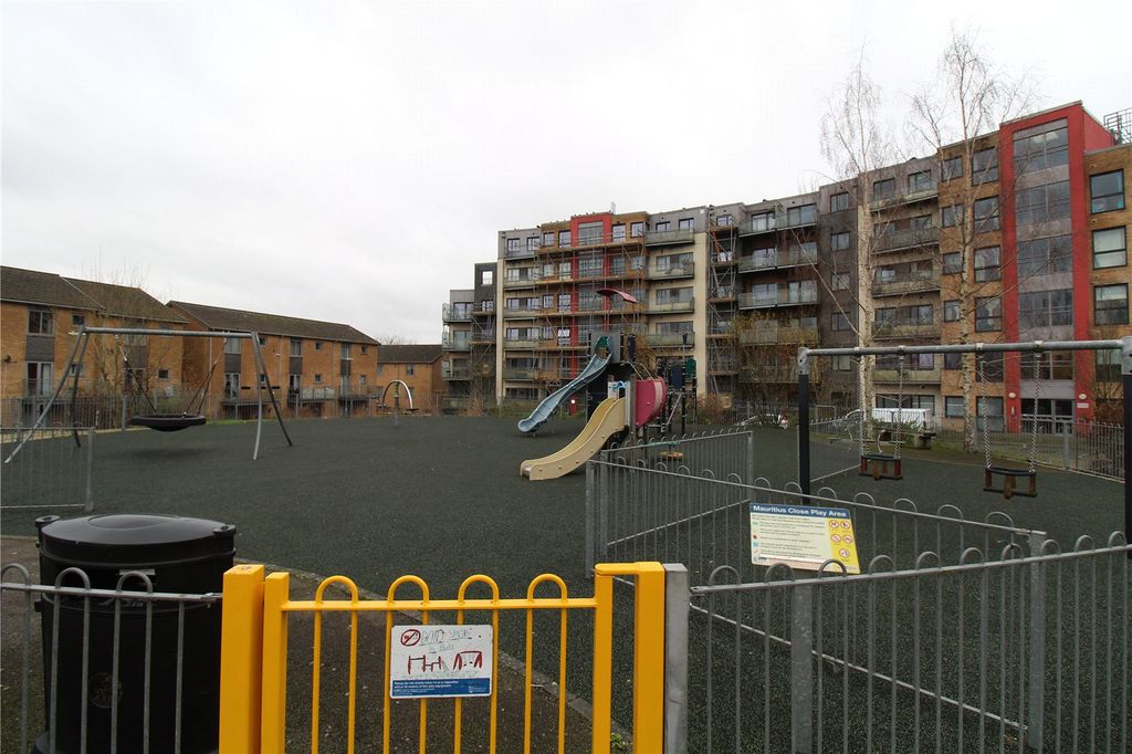 Additional image 12 of 2 bed flat for saleShetland Road, Basingstoke, Hampshire RG24