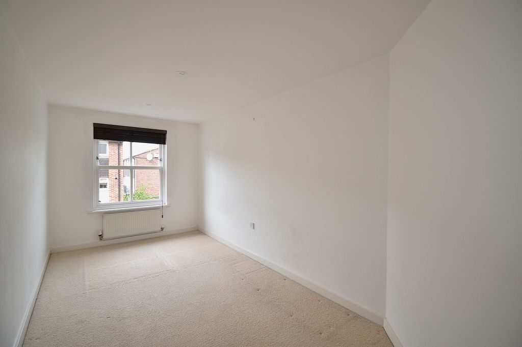 Additional image 7 of 2 bed flat for saleLondon Road, Alderley Edge SK9