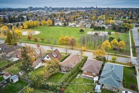 Additional image 8 of Main-6 Glaive Drive, Toronto, ON, M1P 1X6