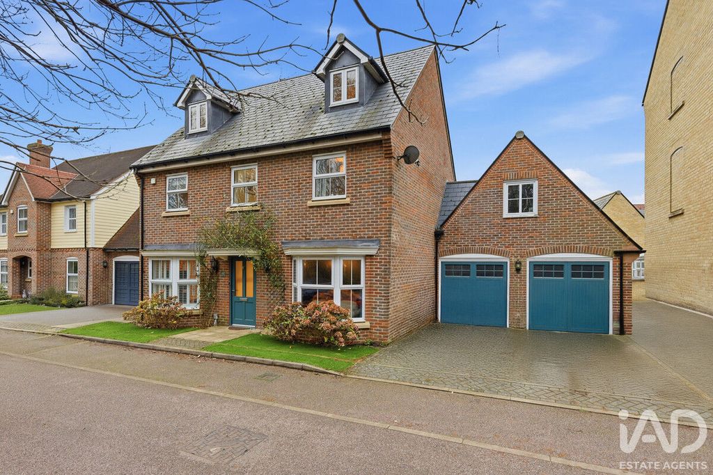 5 bed detached house for saleBayford Way, Stansted Mountfitchet CM24