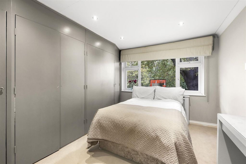 Additional image 21 of 5 bed semi-detached house for saleArdmore Lane, Buckhurst Hill IG9