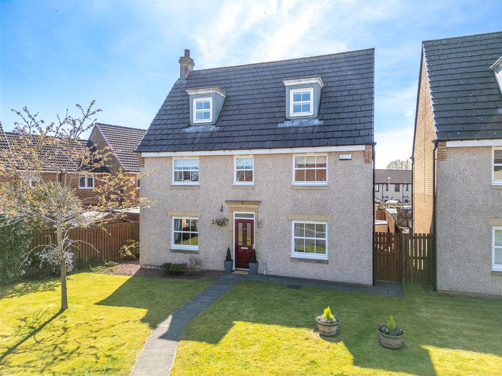 5 bed detached house for saleBruce Street, Bathgate EH48