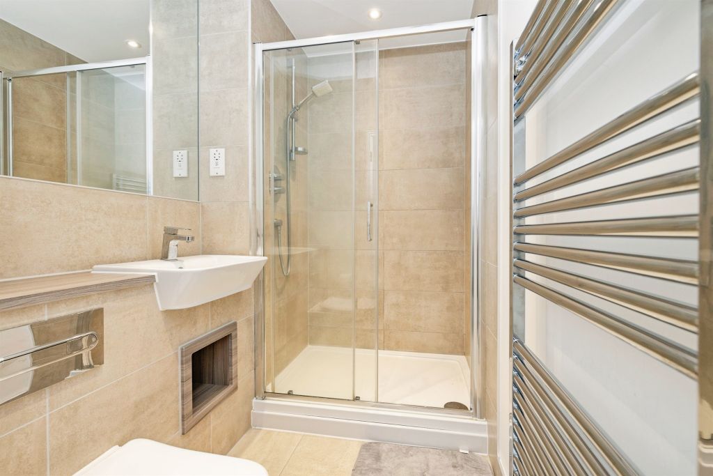 Additional image 6 of 2 bed flat for saleFairfield Avenue, Watford WD19