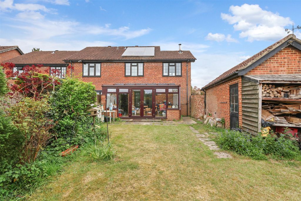 Additional image 7 of 3 bed end terrace house for saleBarleymow Court, Betchworth, Surrey RH3