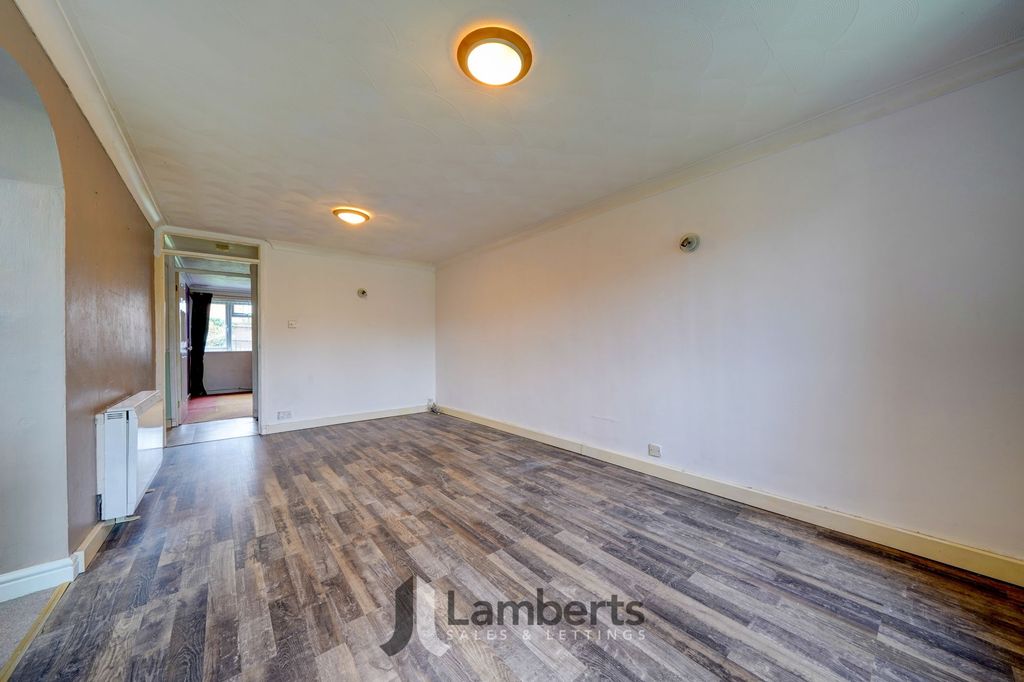 Additional image 4 of 2 bed flat for saleRidgeway Close, Studley B80