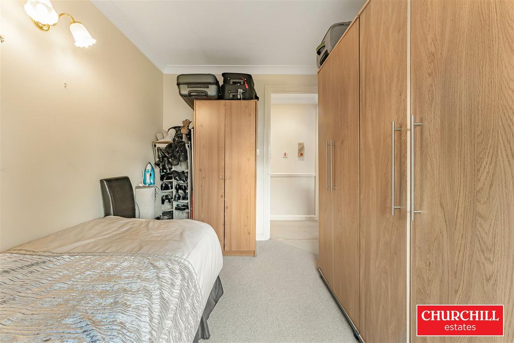 Additional image 15 of 2 bed flat for saleSt James Gate, Palmerston Road, Buckhurst Hill IG9