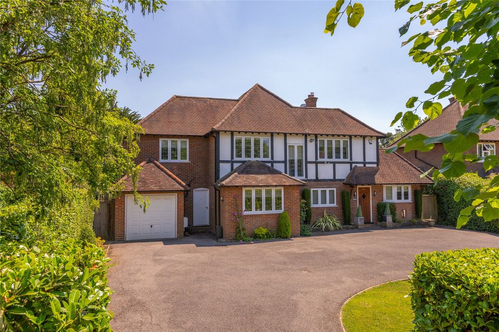 5 bed detached house for saleDevonshire Avenue, Amersham, Buckinghamshire HP6