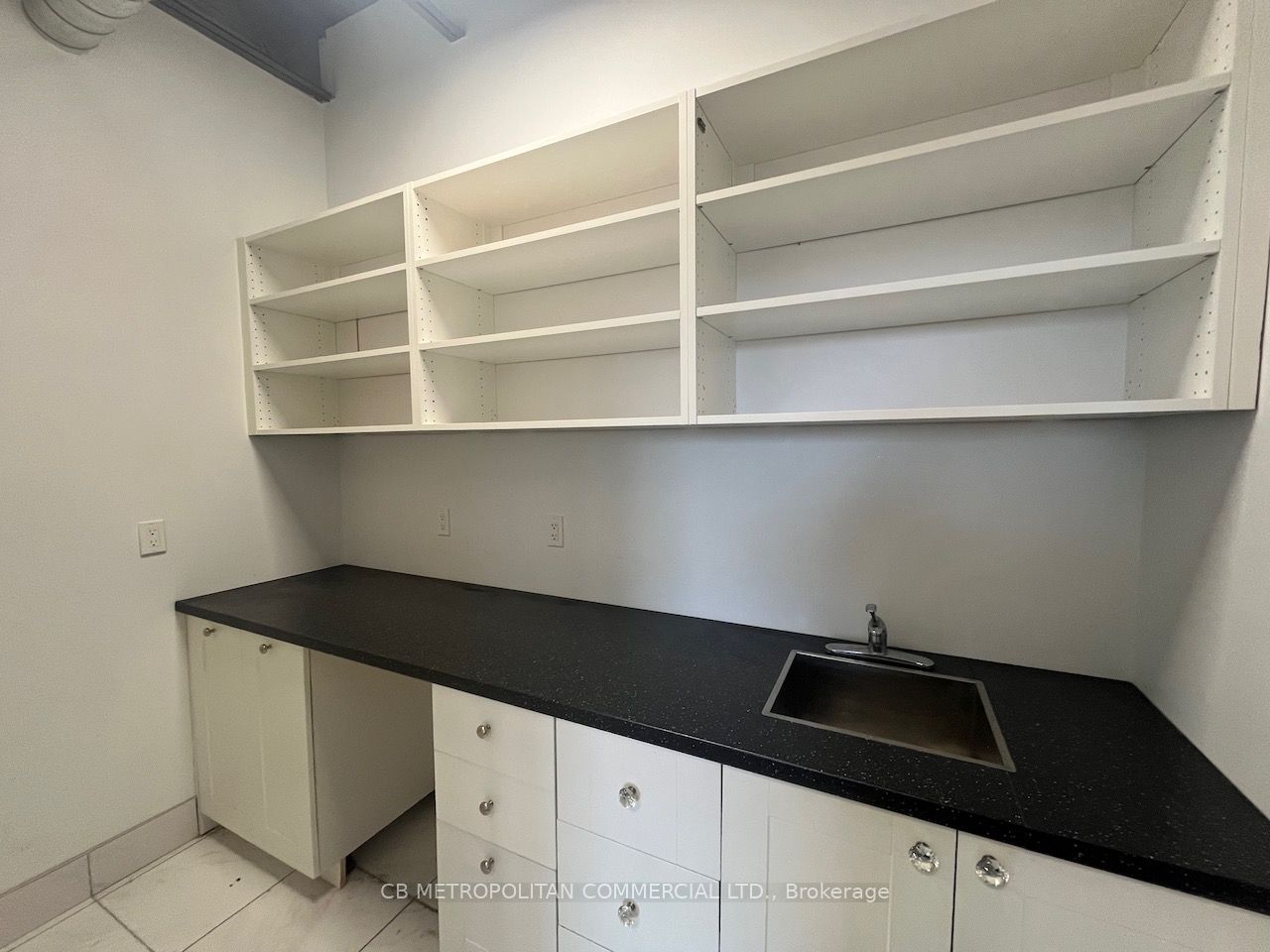 Additional image 5 of 300-1880 O'connor Drive, Toronto, ON, M4A 1W9