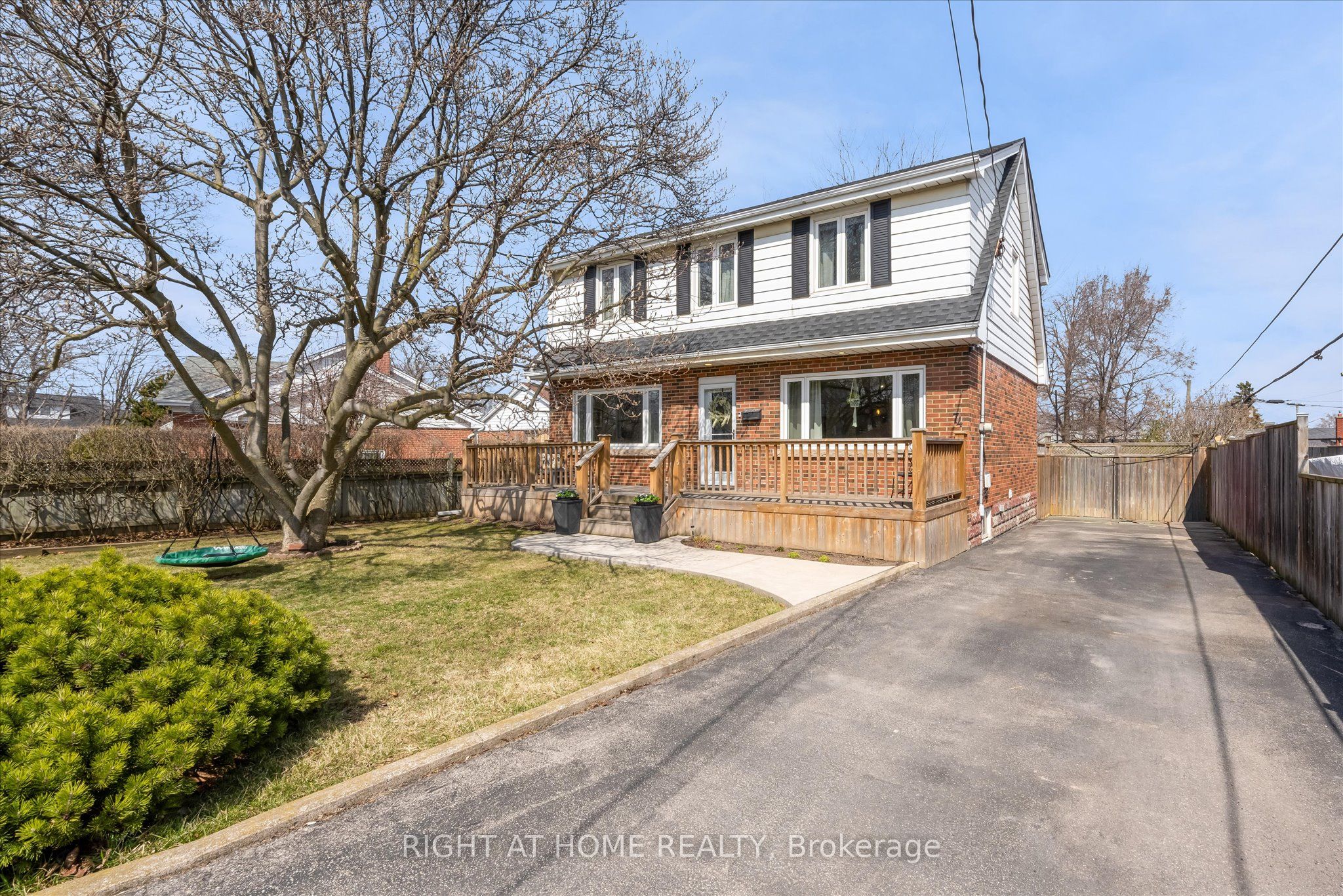 74 Glenview Drive, Hamilton, ON, L8G 2L6
