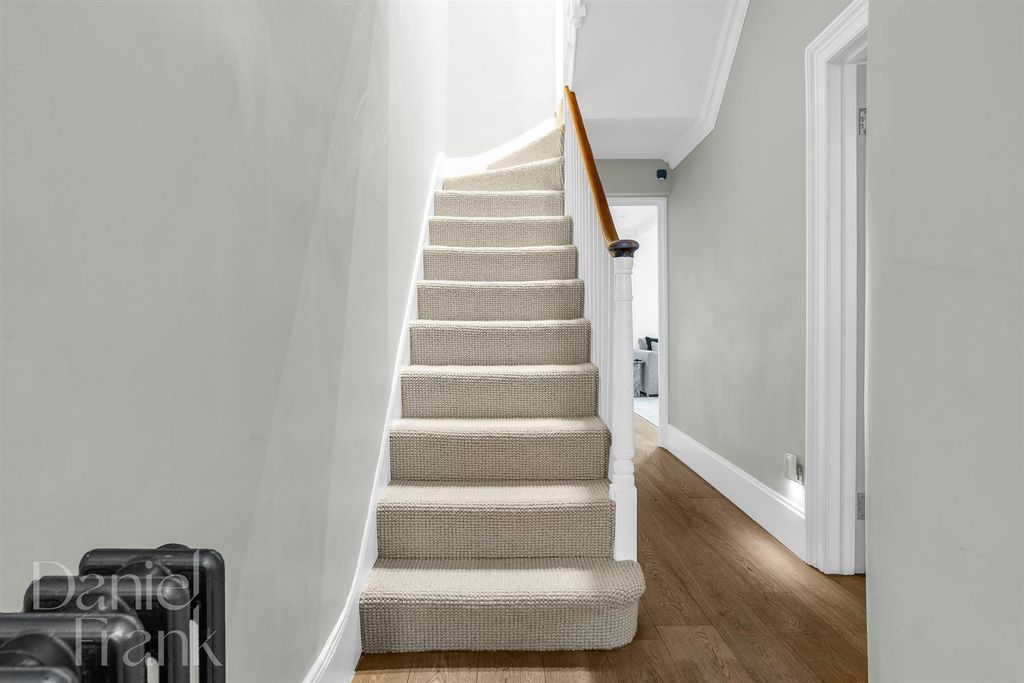 Additional image 15 of 4 bed semi-detached house for saleQueens Road, Buckhurst Hill IG9