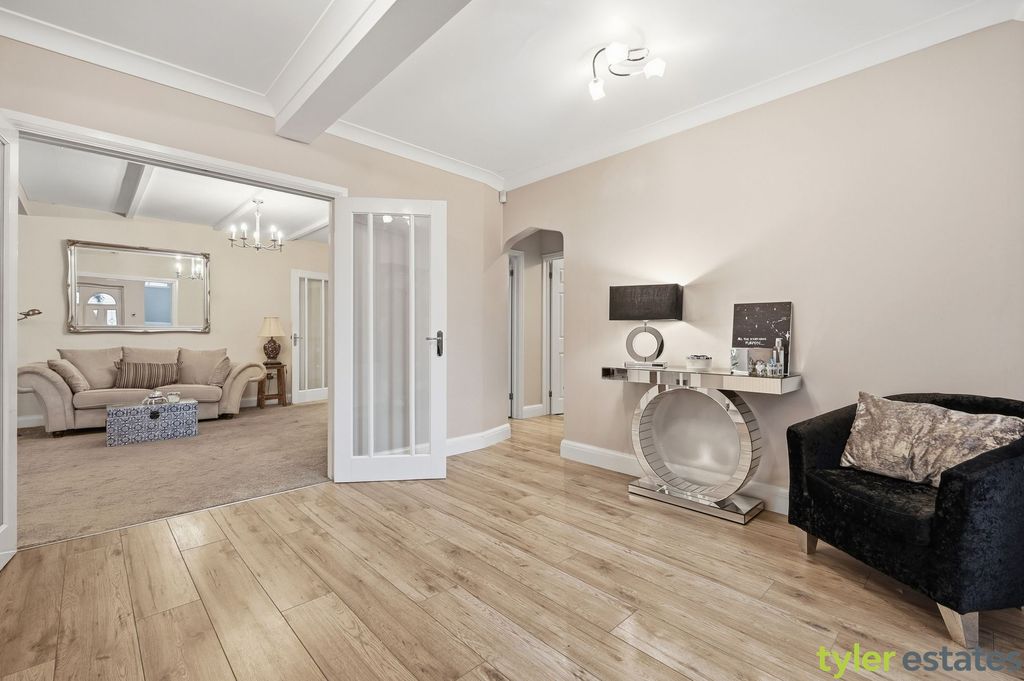 Additional image 18 of 5 bed detached house for saleNoak Hill Road, Billericay CM12