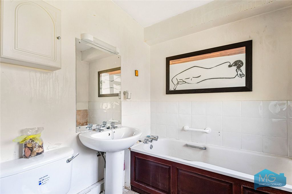 Additional image 16 of 2 bed flat for saleThe Highlands, Abbotts Road, Barnet EN5