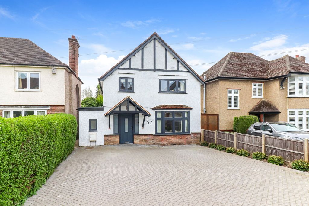 4 bed detached house for saleTrowley Rise, Abbots Langley WD5