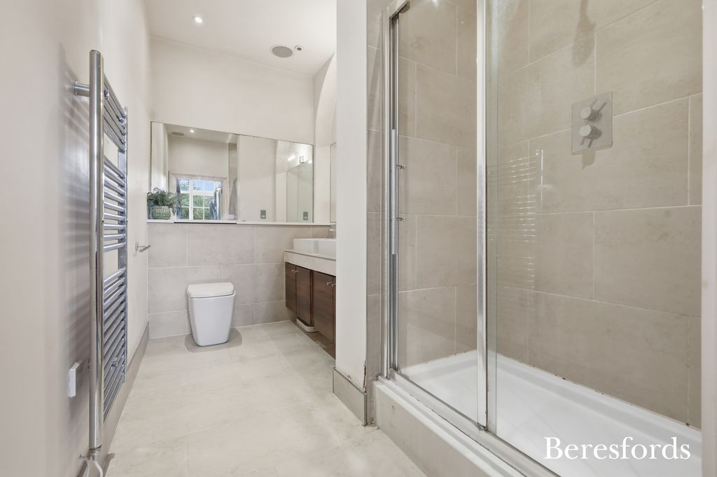 Additional image 18 of 3 bed flat for saleAcademy Square, Gidea Park RM2