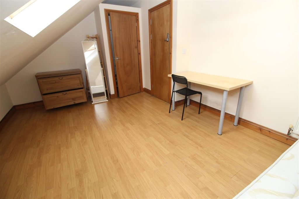 Additional image 7 of 7 bed block of flats for saleWoodville Road, Cardiff CF24