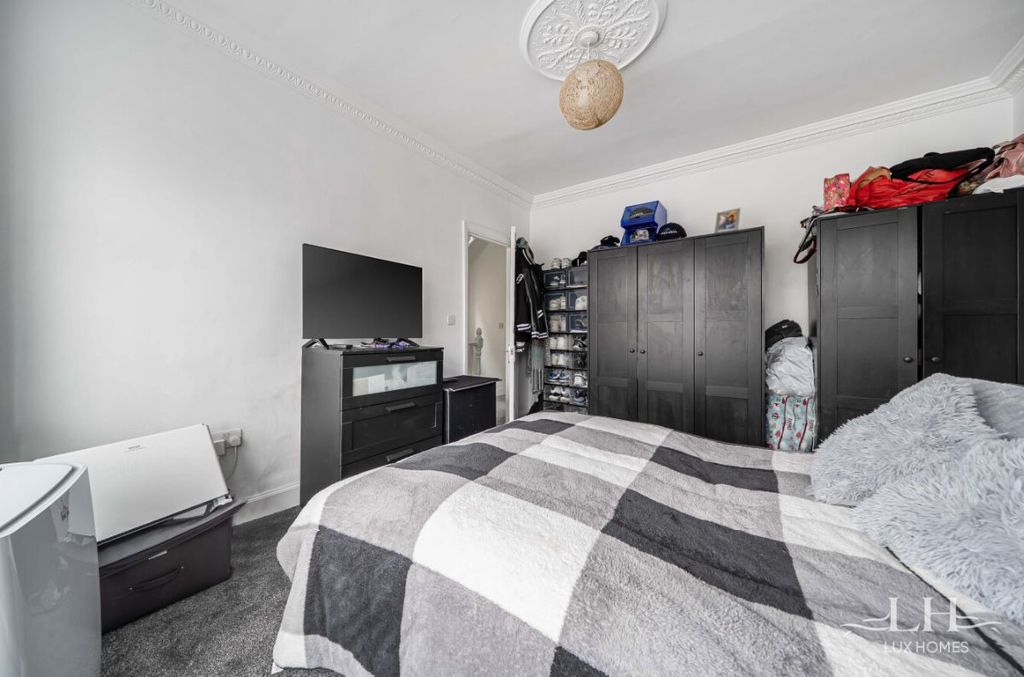 Additional image 13 of 5 bed end terrace house for saleRainsford Way, Hornchurch RM12