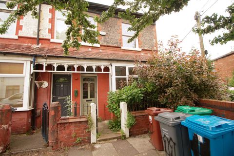 Elmsworth Avenue, Manchester M19