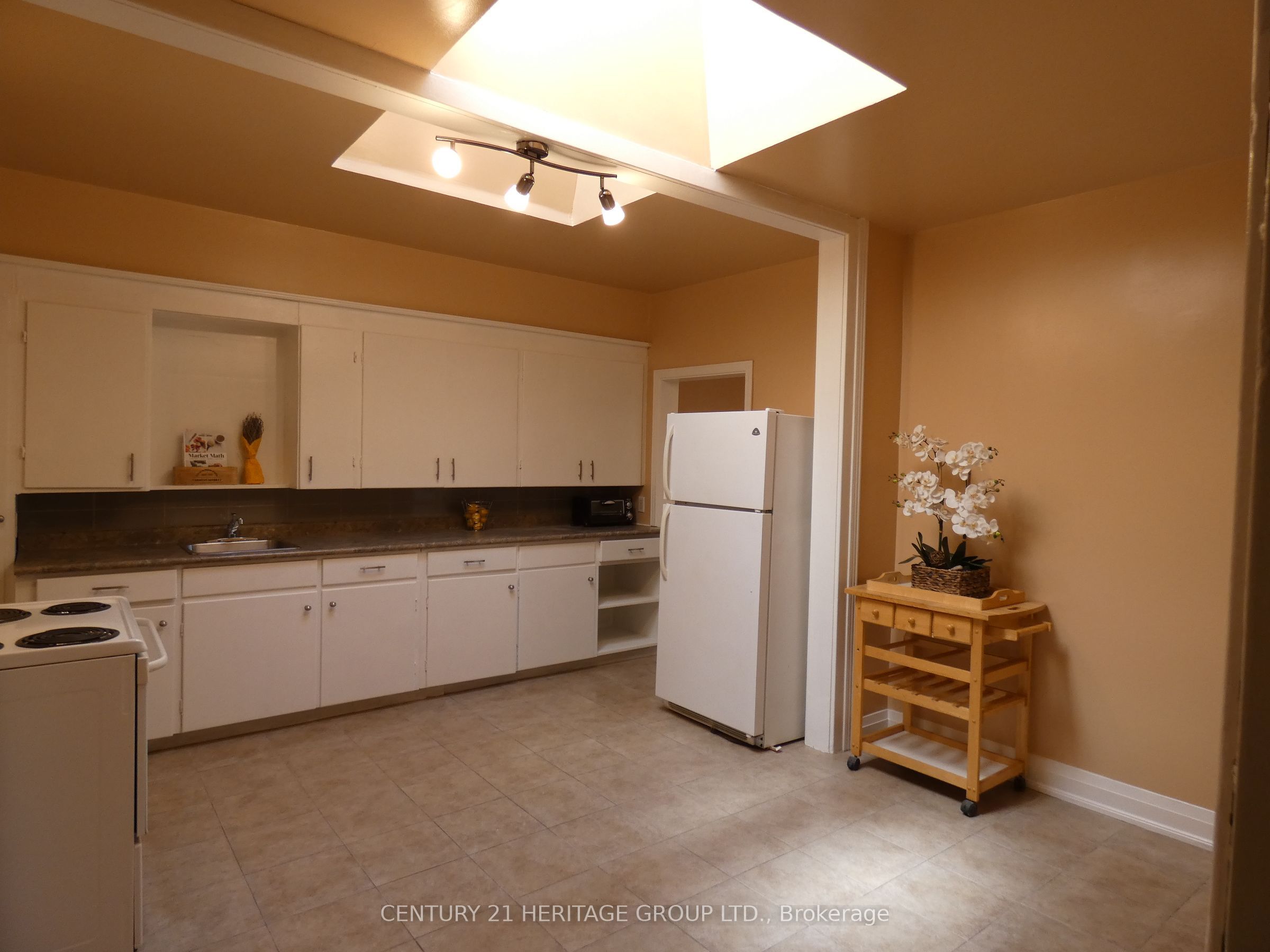 Additional image 5 of 1-201 Main Street S, Newmarket, ON, L3Y 5Y1