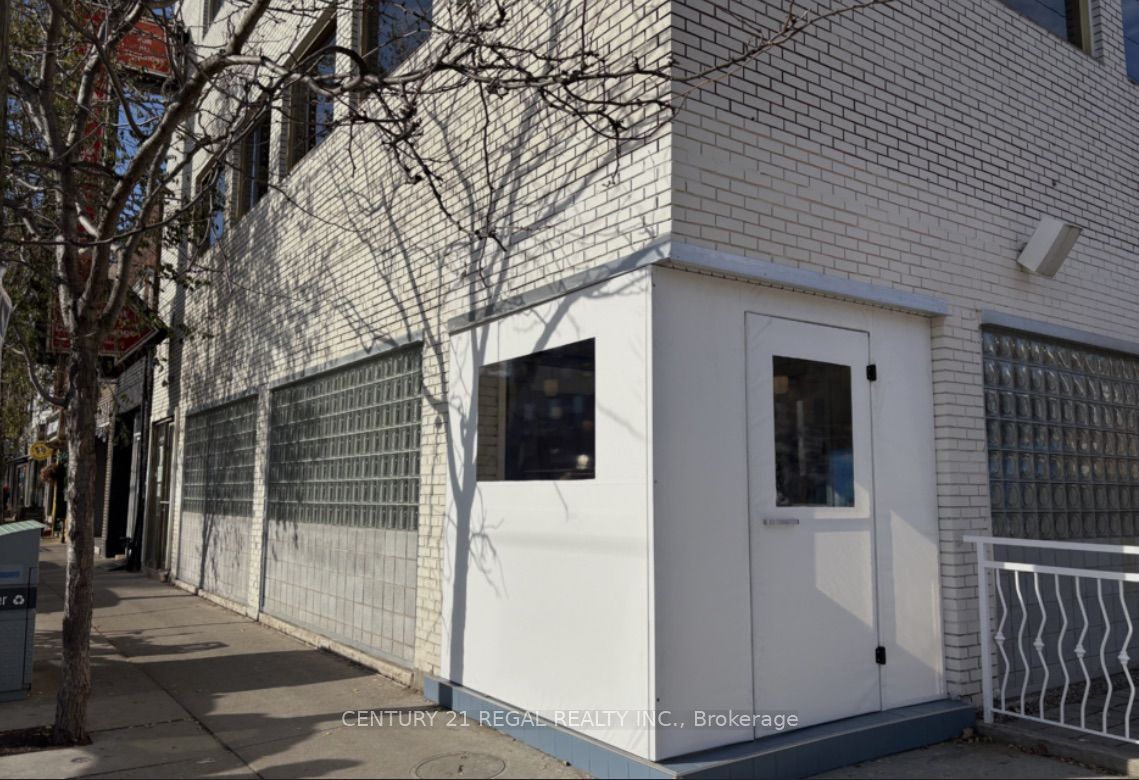 802 Dundas Street W, Toronto, ON, M6J 1V3