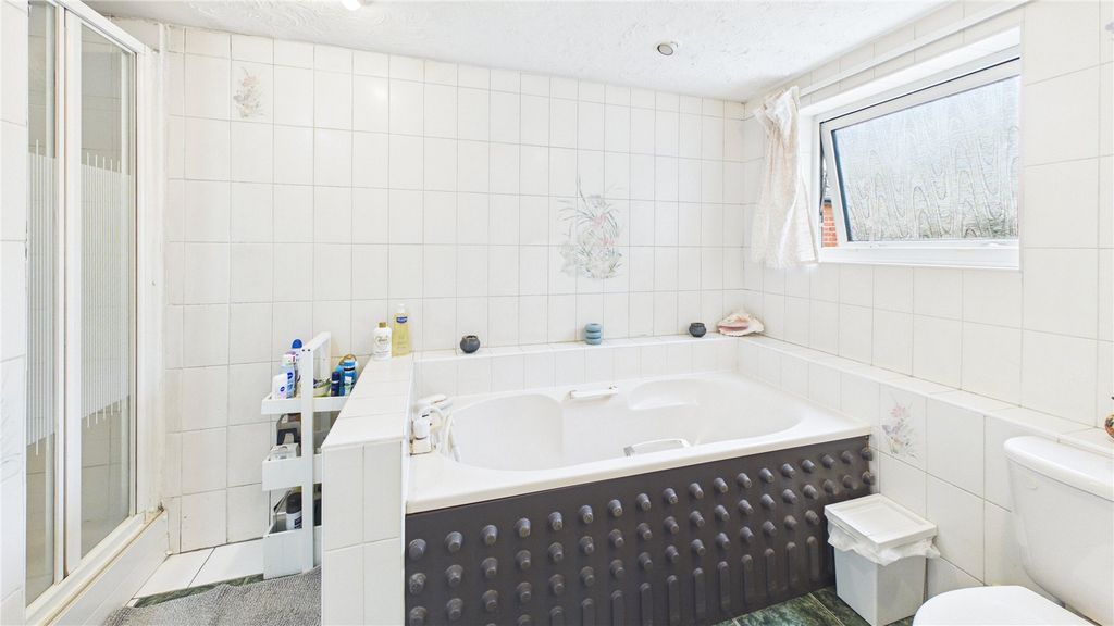 Additional image 6 of 3 bed end terrace house for saleHorsell, Surrey GU21