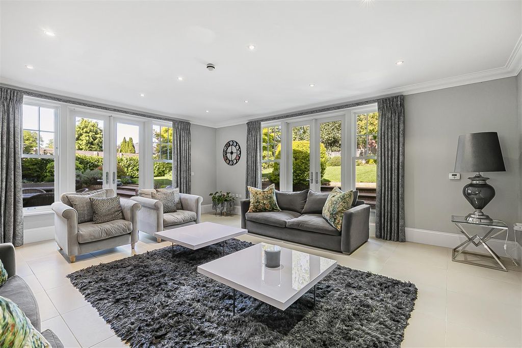 Additional image 15 of 6 bed detached house for saleSubstantial 6200Sqft Family Home, Broxbourne EN10