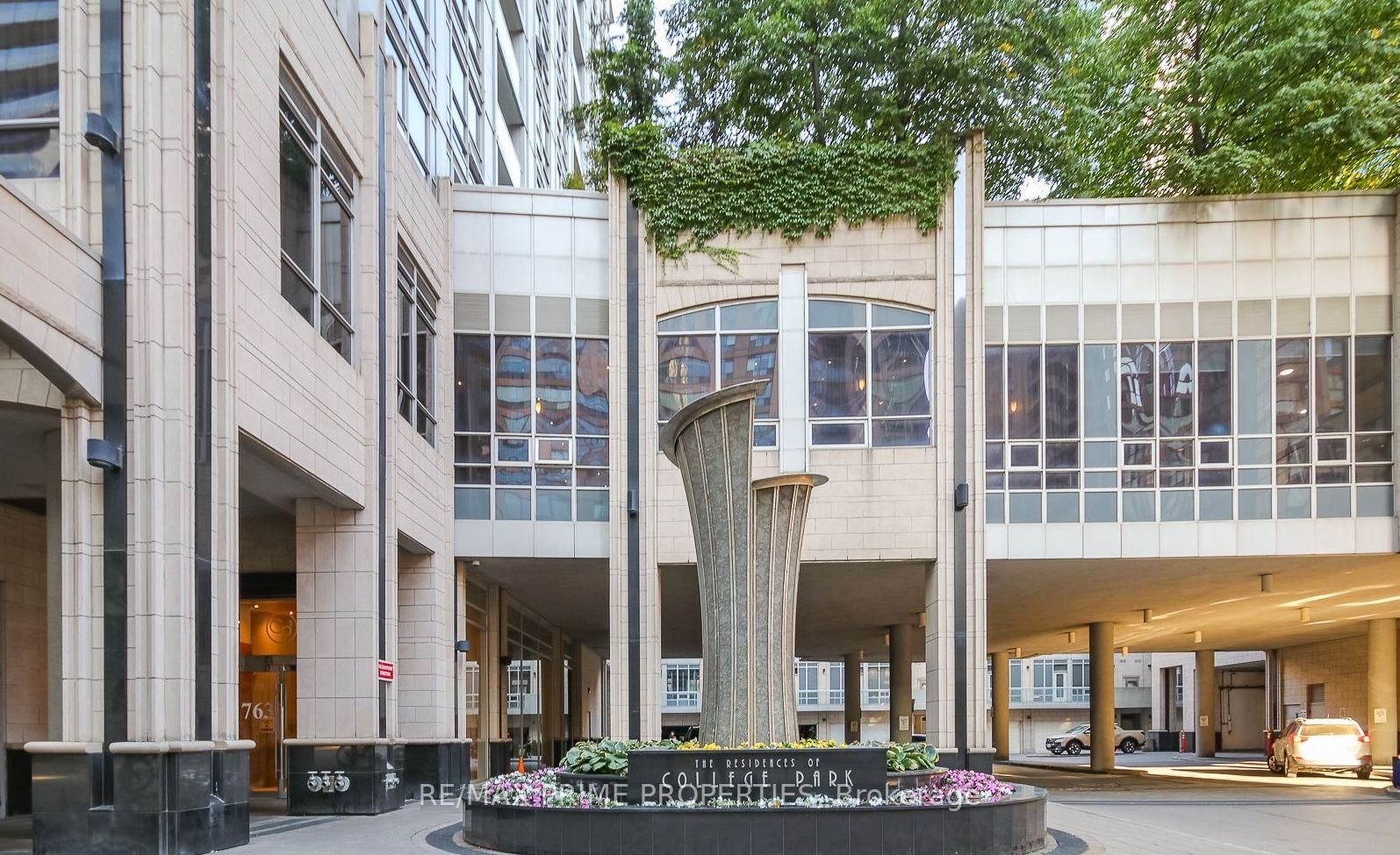 Additional image 3 of 4702-763 Bay Street, Toronto, ON, M5G 2R3